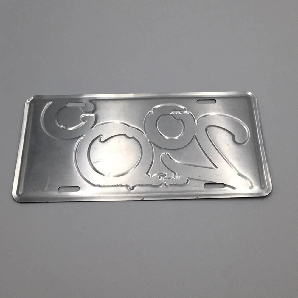 VINTAGE Disney World 2000 license plate NEW cond - Picture 3 of 9